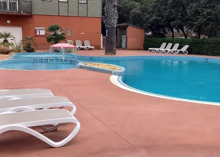 Familial Entre Les Pins Agde