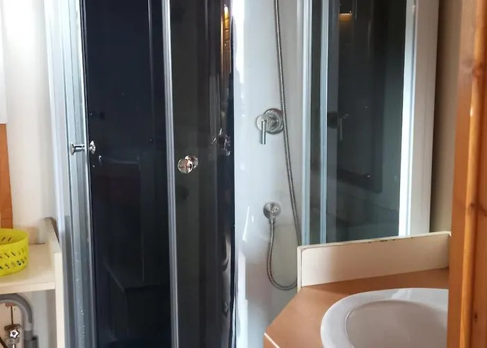 Familial Entre Les Pins * 아그