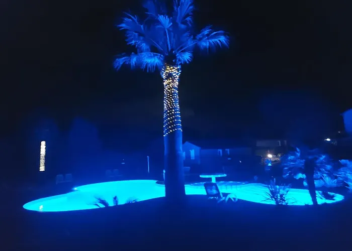 Familial Entre Les Pins Alpehytte